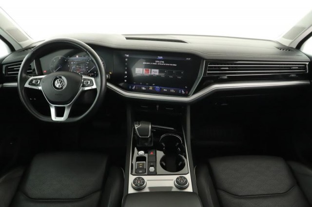 Volkswagen Touareg  3.0 TDI 
