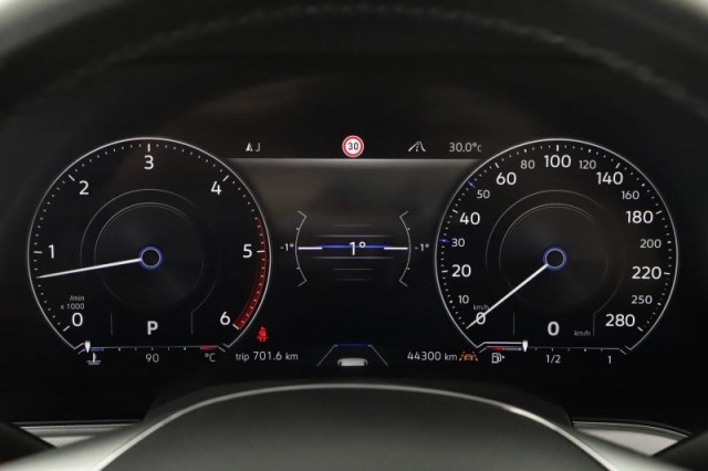 Volkswagen Touareg  3.0 TDI 