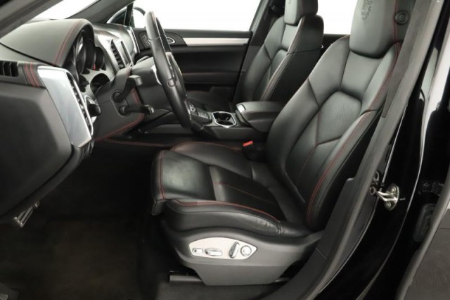 Porsche Cayenne  Turbo 