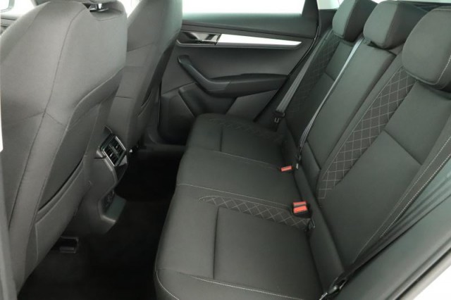 Škoda Karoq  1.0 TSI Ambition