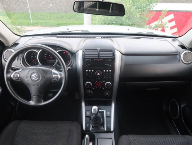 Suzuki Grand Vitara  2.4 VVT 