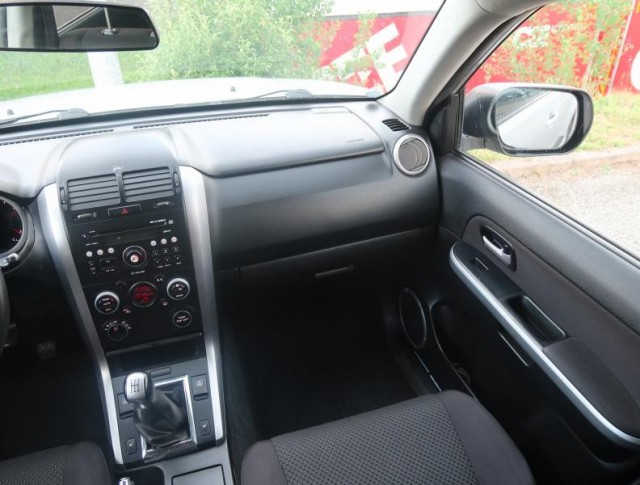 Suzuki Grand Vitara  2.4 VVT 