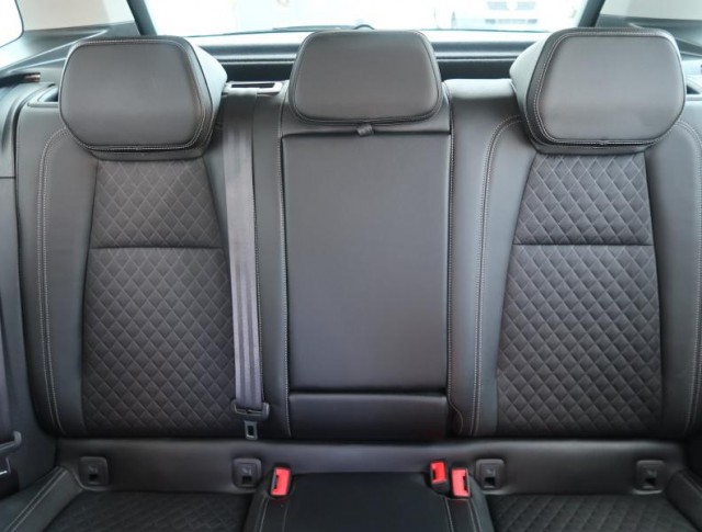Škoda Karoq  1.5 TSI Style