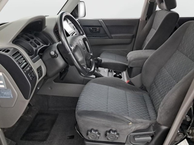 Mitsubishi Pajero  3.2 DI-D 