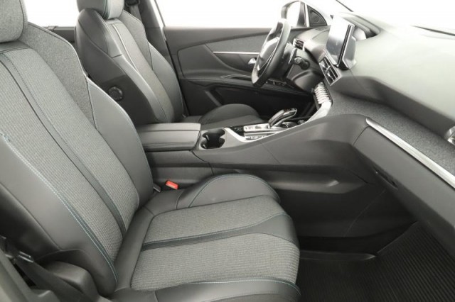 Peugeot 5008  1.5 BlueHDi 