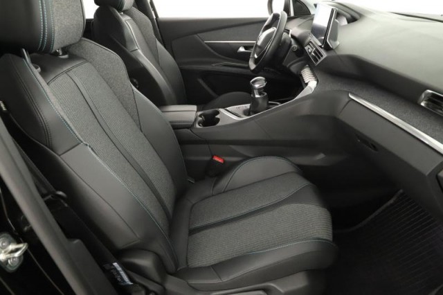 Peugeot 5008  1.5 BlueHDi Allure