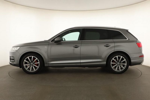 Audi Q7  3.0 TDI S-Line