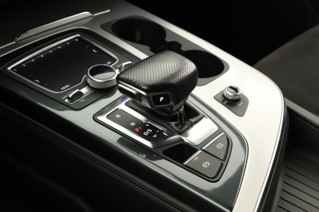 Audi Q7  3.0 TDI S-Line