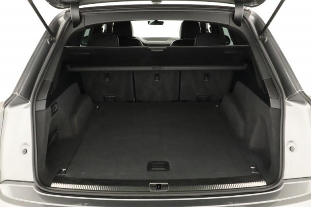 Audi Q7  3.0 TDI S-Line