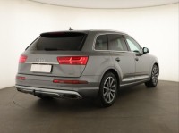 Audi Q7  3.0 TDI S-Line