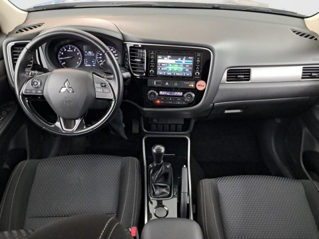 Mitsubishi Outlander  2.0 