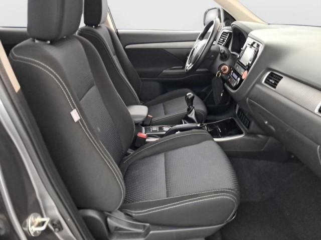 Mitsubishi Outlander  2.0 