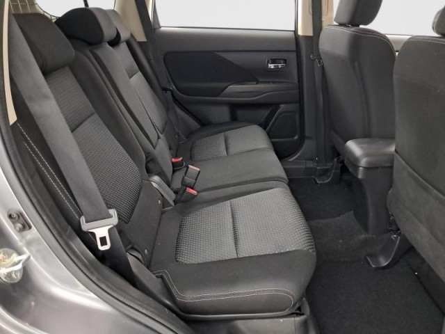 Mitsubishi Outlander  2.0 
