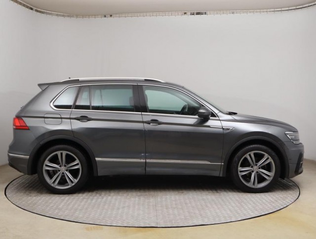 Volkswagen Tiguan  1.5 TSI R-Line