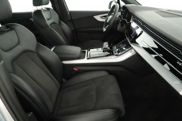 Audi Q7  45 TDI S-Line