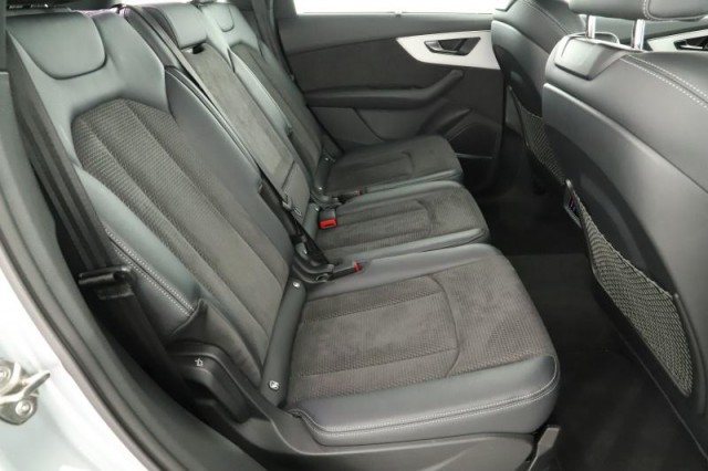 Audi Q7  45 TDI S-Line