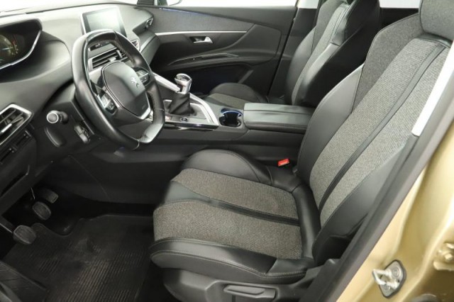 Peugeot 5008  1.6 BlueHDi 