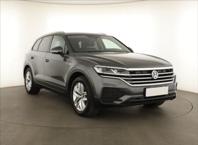 Volkswagen Touareg  3.0 TDI 