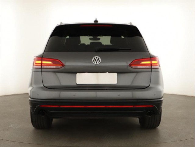 Volkswagen Touareg  3.0 TDI 