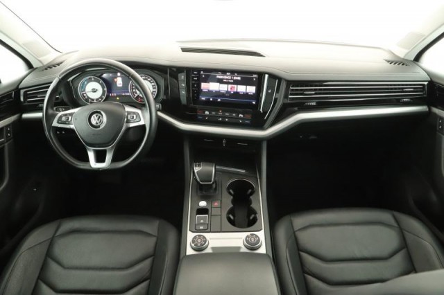 Volkswagen Touareg  3.0 TDI 