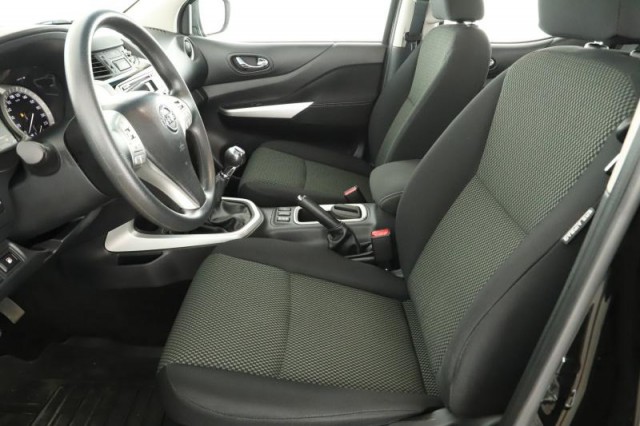 Nissan Navara  2.3 dCi 