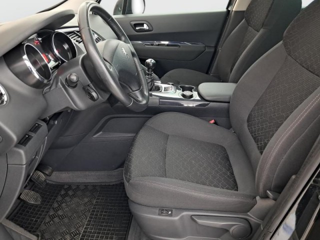 Peugeot 3008  1.6 HDi 
