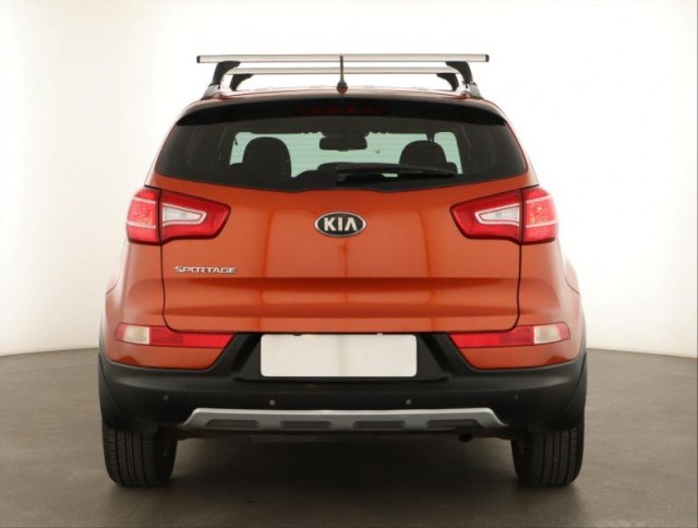 Kia Sportage  2.0 CVVT 