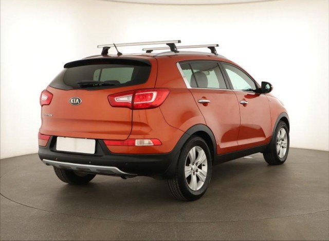 Kia Sportage  2.0 CVVT 