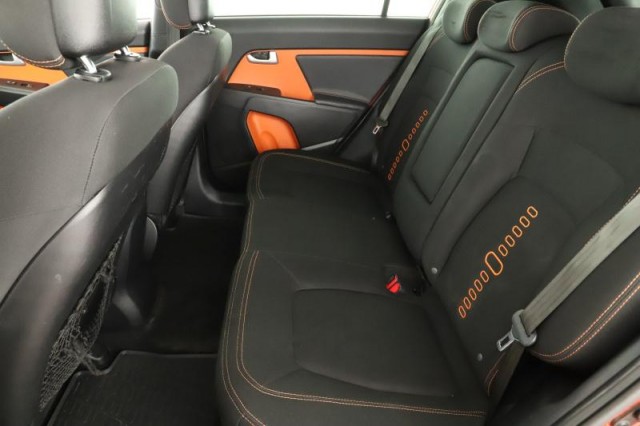 Kia Sportage  2.0 CVVT 