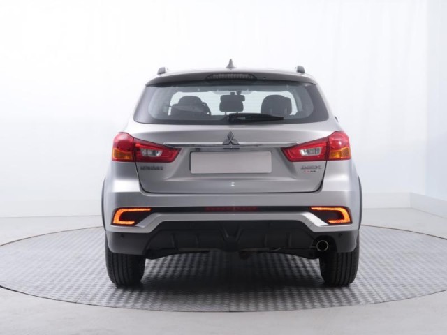 Mitsubishi ASX  1.6 MIVEC Inform