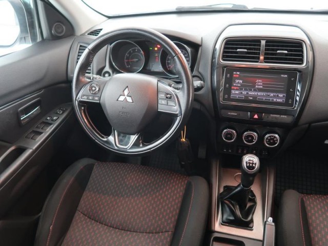 Mitsubishi ASX  1.6 MIVEC Inform