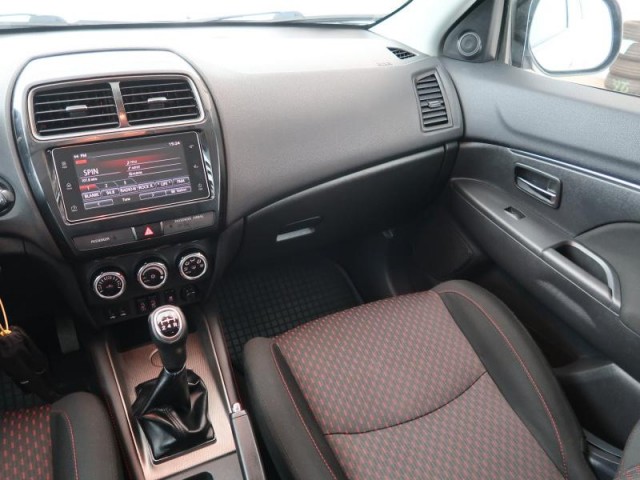 Mitsubishi ASX  1.6 MIVEC Inform