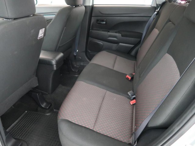 Mitsubishi ASX  1.6 MIVEC Inform