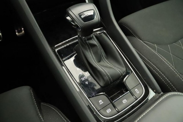 Škoda Karoq  1.5 TSI Sportline