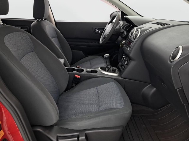 Nissan Qashqai  1.6 