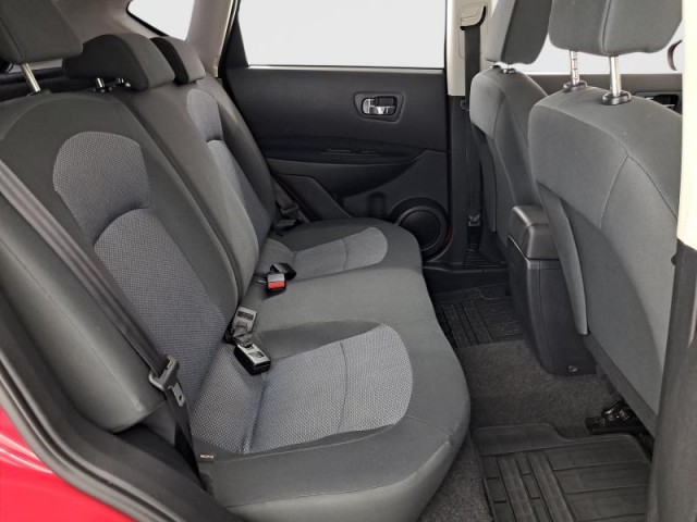 Nissan Qashqai  1.6 