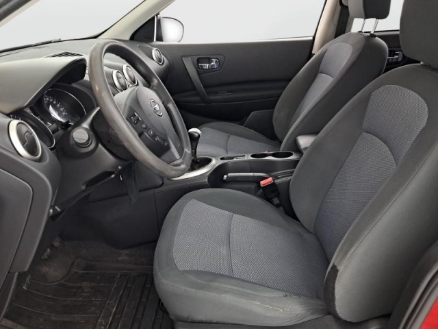 Nissan Qashqai  1.6 