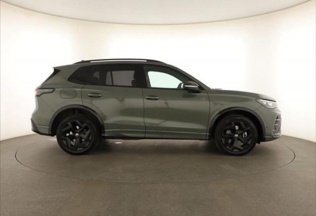 Volkswagen Tiguan  2.0 TDI R-Line