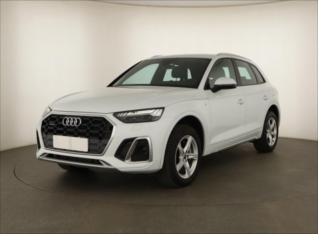Audi Q5  50 TFSI e S line