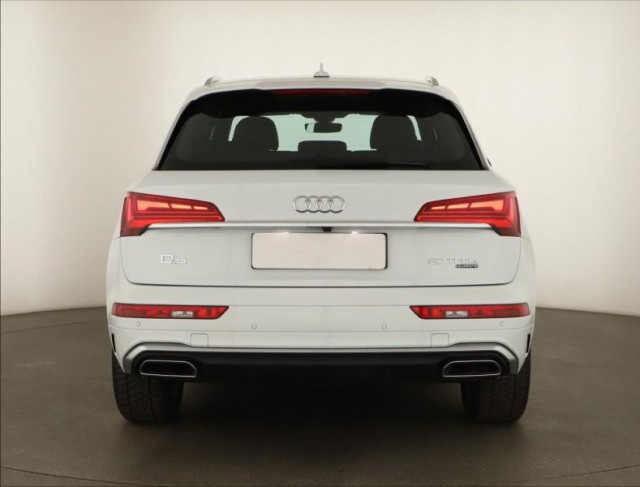 Audi Q5  50 TFSI e S line