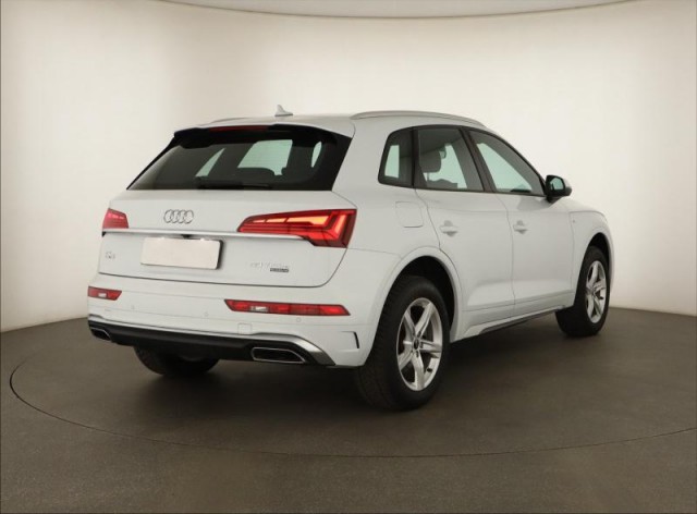 Audi Q5  50 TFSI e S line