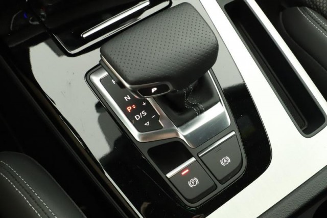 Audi Q5  50 TFSI e S line