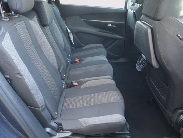 Peugeot 5008  1.5 BlueHDi 