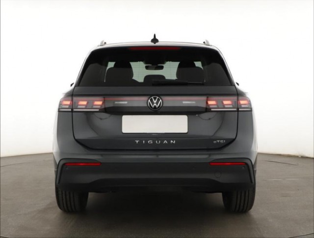 Volkswagen Tiguan  1.5 eTSI Limited