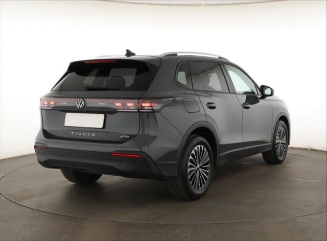 Volkswagen Tiguan  1.5 eTSI Limited