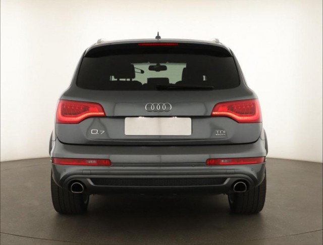 Audi Q7  3.0 TDI 