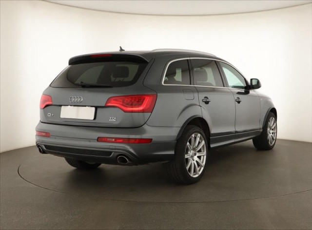 Audi Q7  3.0 TDI 