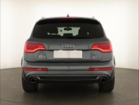 Audi Q7  3.0 TDI 
