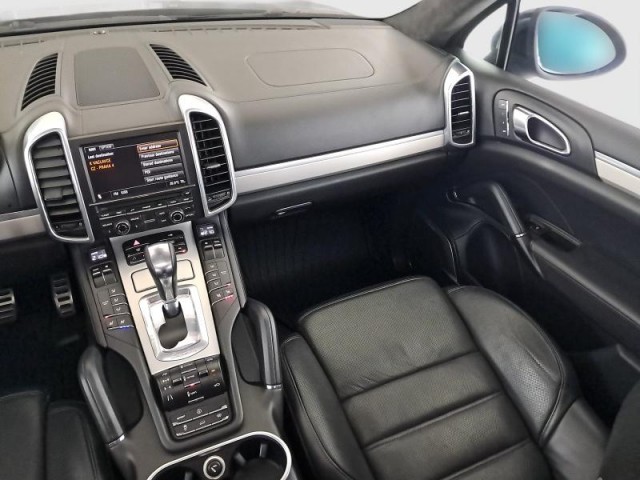 Porsche Cayenne  Turbo 