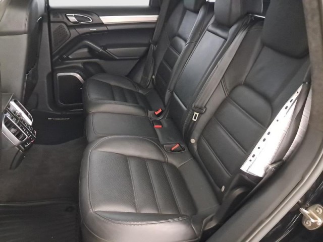 Porsche Cayenne  Turbo 
